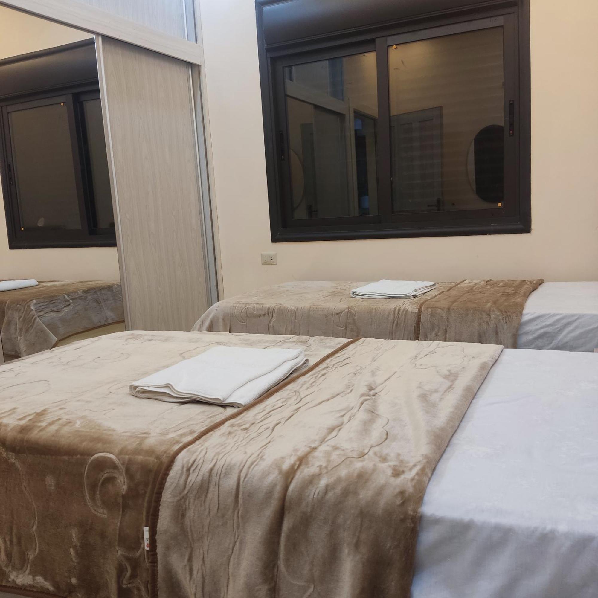 Lotus Housing For Furnished Apartments Джераш Екстериор снимка