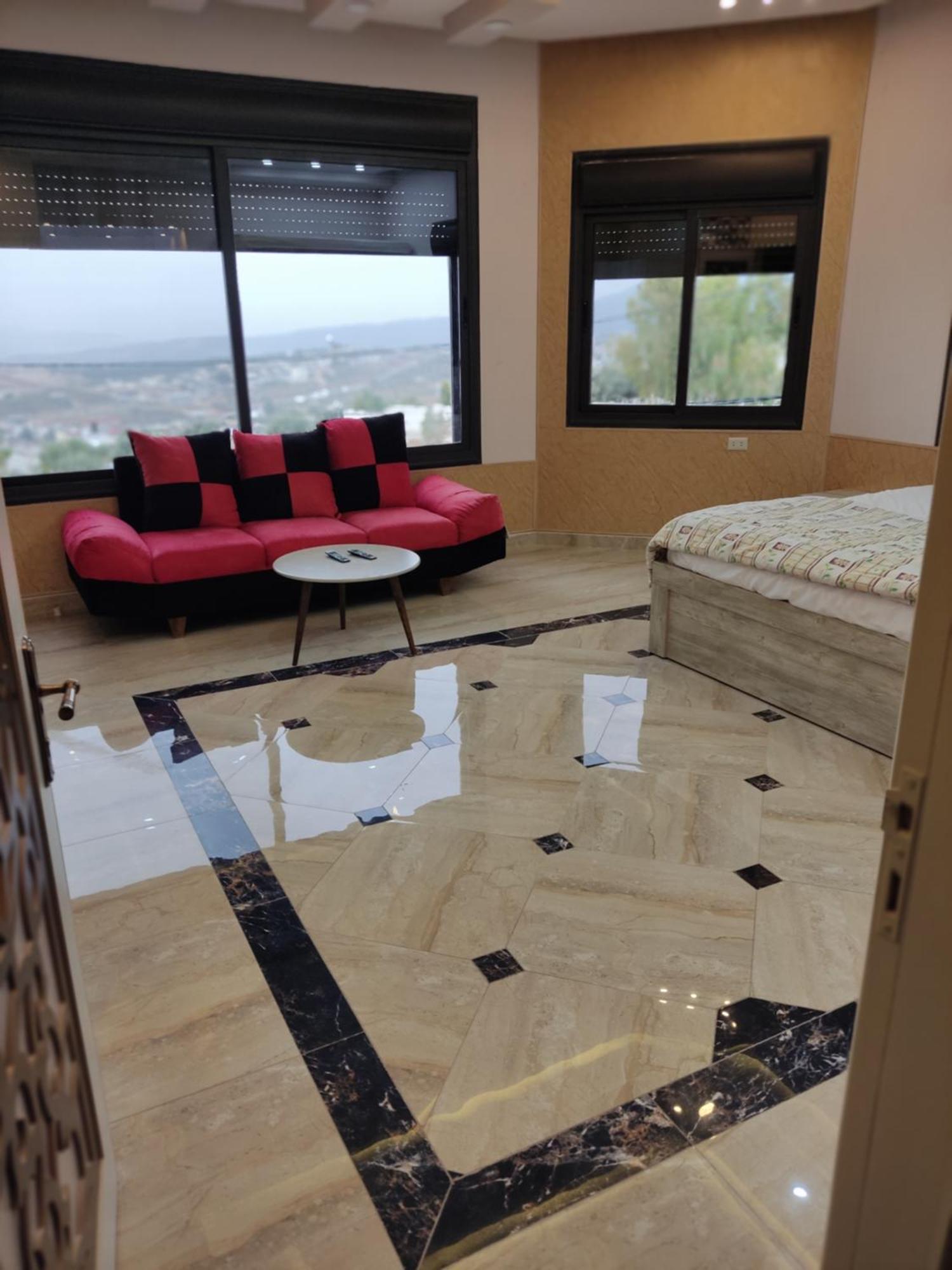 Lotus Housing For Furnished Apartments Джераш Екстериор снимка