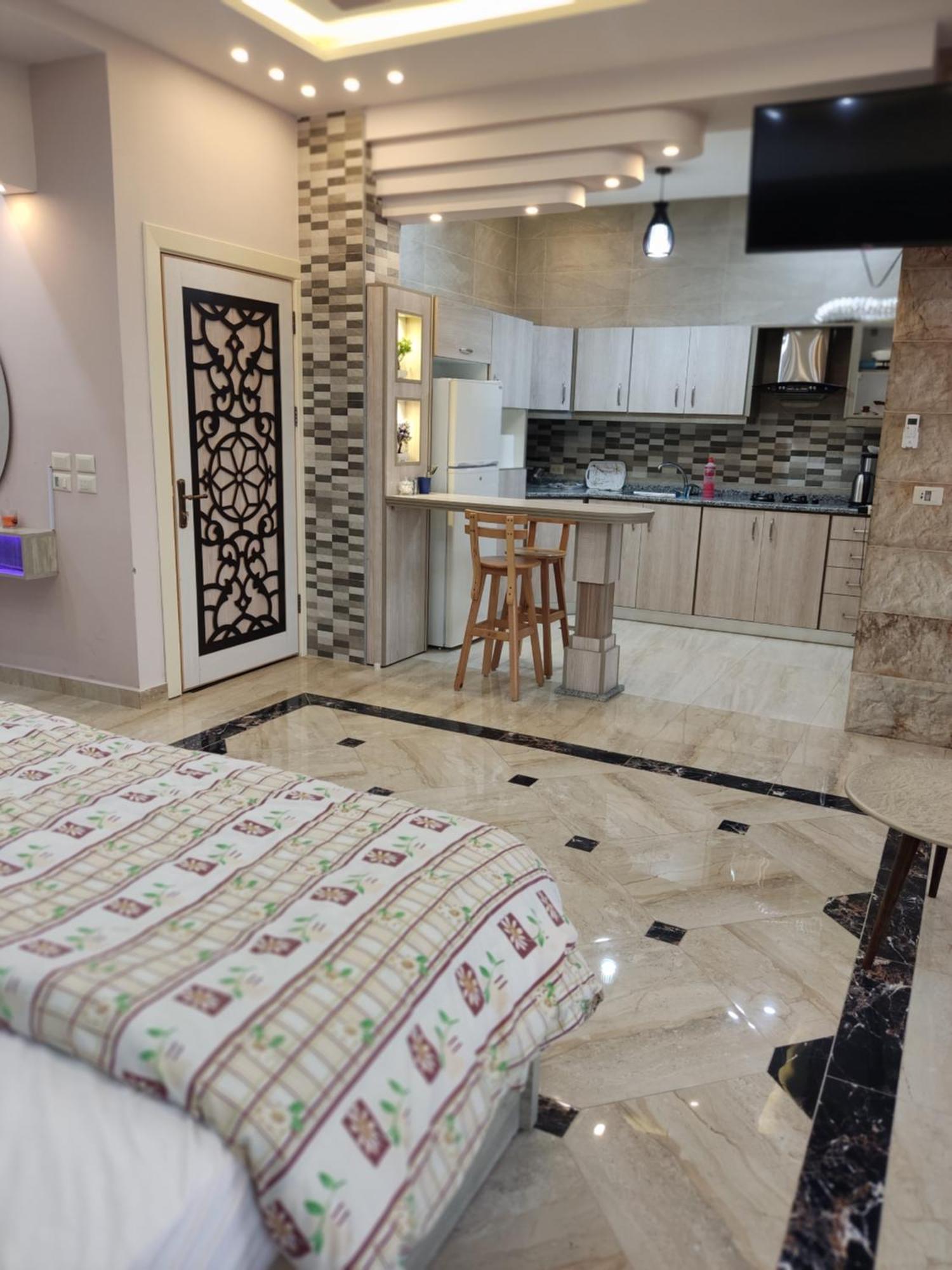 Lotus Housing For Furnished Apartments Джераш Екстериор снимка