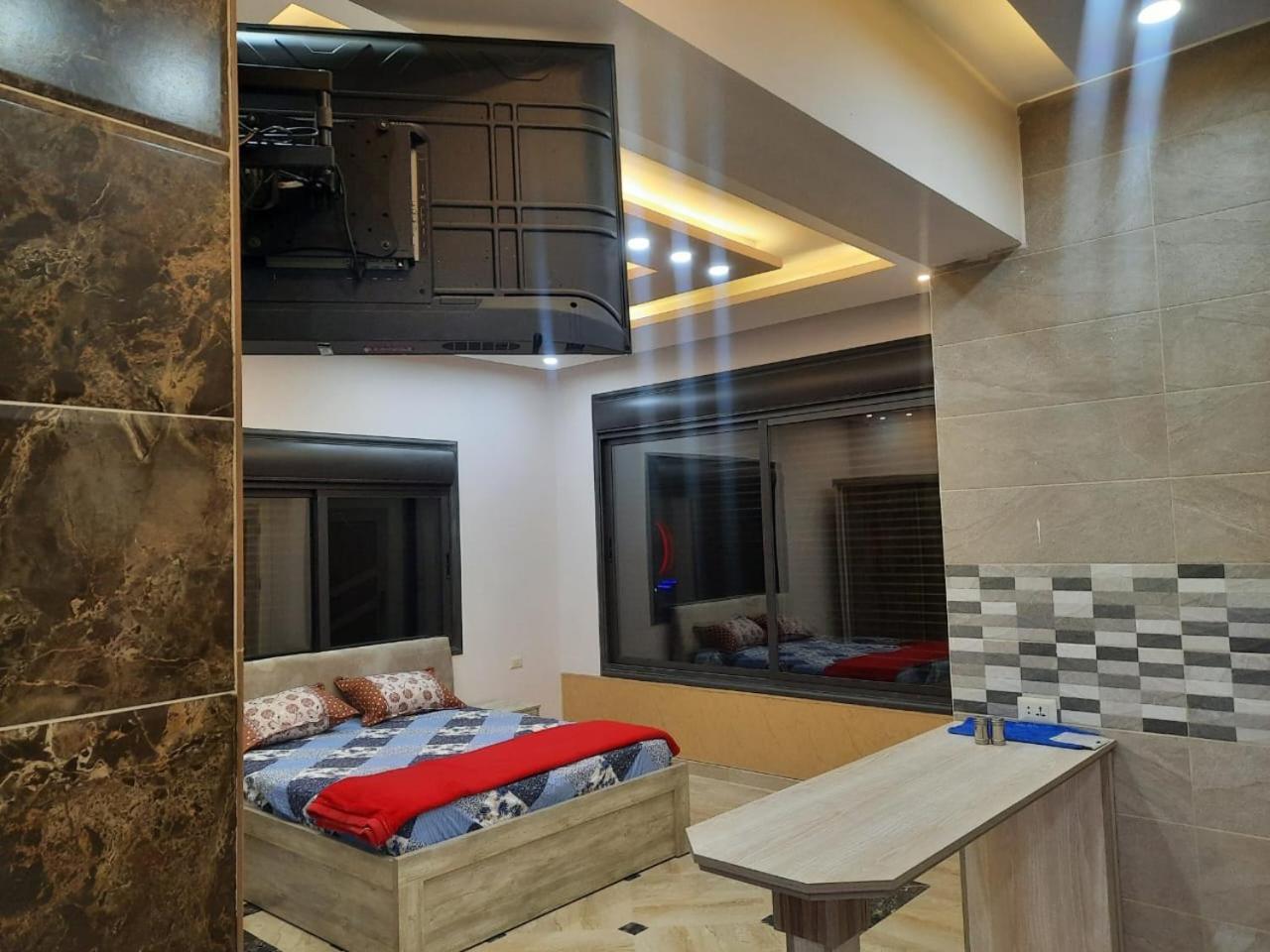 Lotus Housing For Furnished Apartments Джераш Екстериор снимка