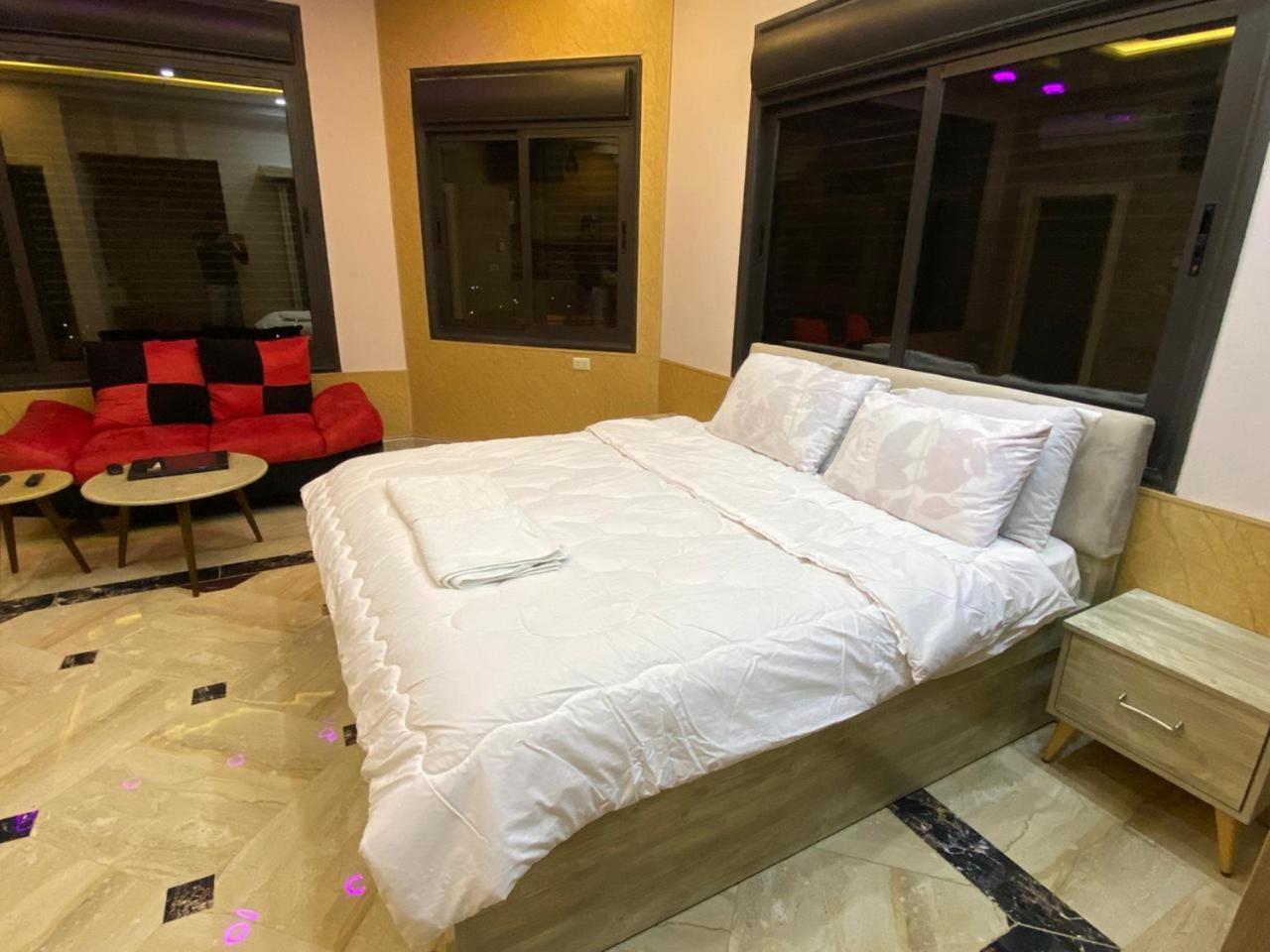 Lotus Housing For Furnished Apartments Джераш Стая снимка